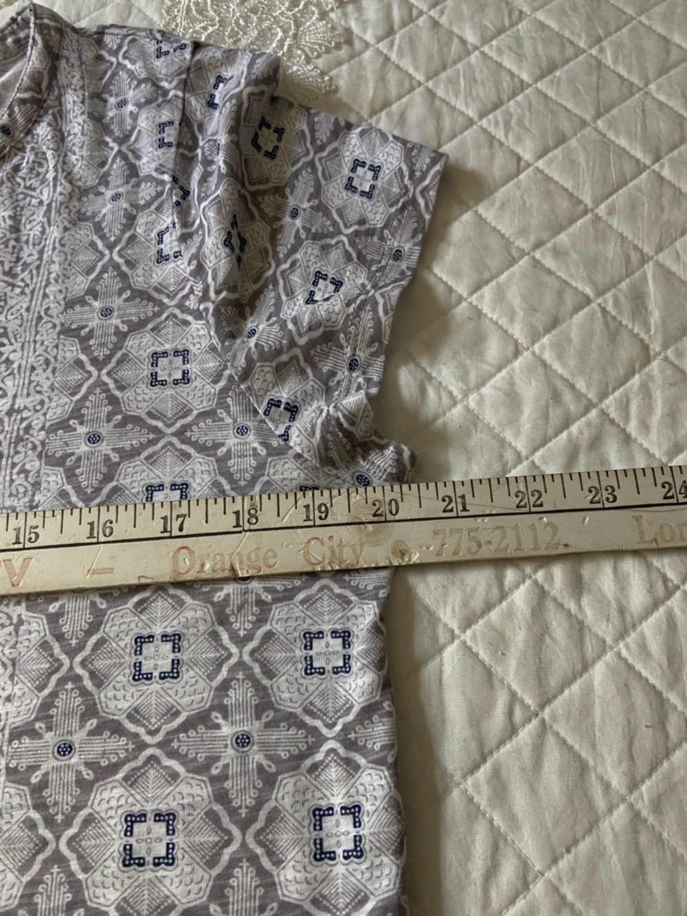 Lucky Brand Navy and Gray Boho Patterned V-Neck Top Size Large - Picture 11 of 13